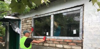 Як калуські комунальники допомагали відновлювати Калинівське на Херсонщині