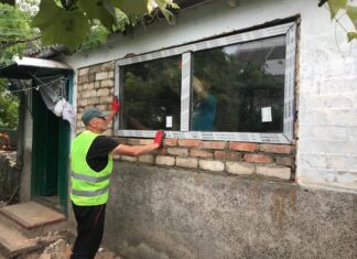 Як калуські комунальники допомагали відновлювати Калинівське на Херсонщині