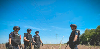 Сапери з Хмельниччини розміновують Херсонщину під прицілами російських дронів