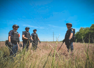 Сапери з Хмельниччини розміновують Херсонщину під прицілами російських дронів