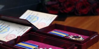 Рідним загиблих поліцейських Херсонщини вручили державні нагороди