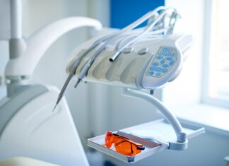 Викрали стоматологічне обладнання на 20 тисяч: судитимуть двох херсонців