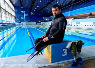 Ветеран “Тьомич”, який втратив ноги у боях за Херсонщину, опановує дайвінг