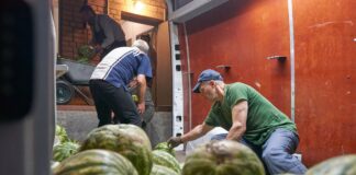 Херсонські кавуни поїхали до Черкащини