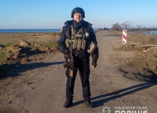 Як херсонський кіт Патрон ніс службу з одеськими поліцейськими