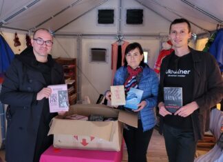 Український ПЕН оголосив збір книжок для бібліотеки у Посад-Покровському на Херсонщині