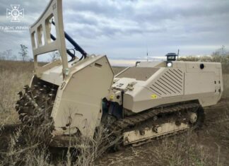 Піротехніки Херсонщини отримали ще одну машину механізованого розмінування