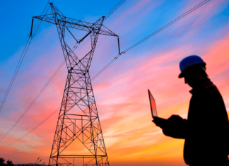 На Херсонщині електропостачання відновлюють 34 бригади