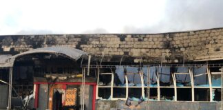 У Херсоні російська армія знищила один із найбільших гуманітарних центрів і вбила двох людей
