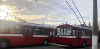 У Херсоні на маршрути вийшли два тролейбуси, які громаді передали з Миколаєва