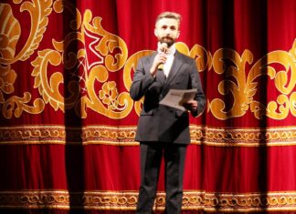 Херсонський театр імені Куліша отримав допомогу від колег з Чернівців