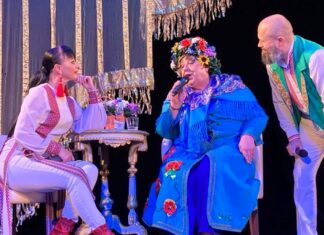 Благодійний аукціон та творчий вечір: народна артистка України, херсонка Олена Галл-Савальська виступила в Одесі