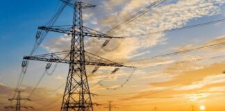 Над відновленням електропостачання на Херсонщині працює 31 бригада енергетиків