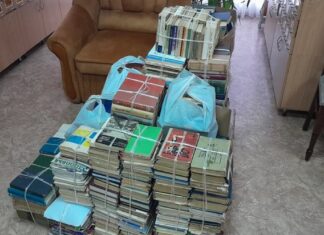 Як у Херсоні проходить акція зі збору пропагандистської літератури для потреб ЗСУ