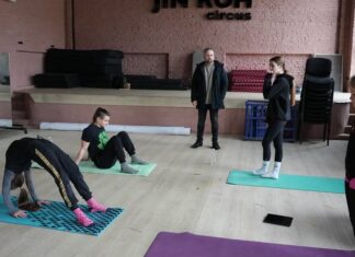 Як у Херсоні відновлює роботу естрадно-циркова студія “Jin Roh”