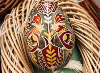 Херсонська майстриня представила українські писанки на Міжнародній Великодній виставці в Швейцарії