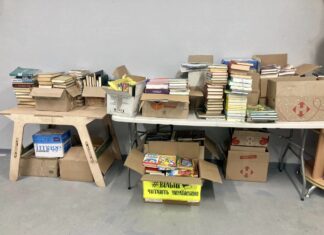 Для укриттів Херсонщини передали книги з усієї України