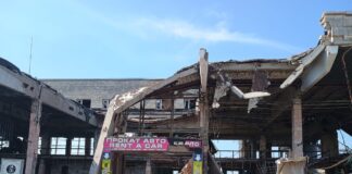 Усіх бажаючих запрошують допомогти розібрати завали херсонського аеропорту