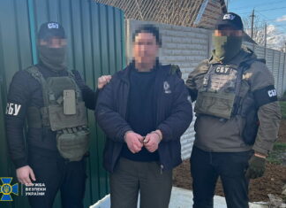 СБУ затримала ексдепутата-зрадника та його спільницю, які наводили російські ракети на Херсон