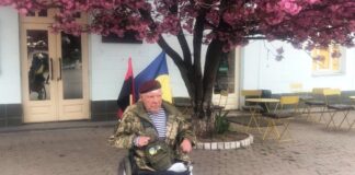 Почесний громадянин Херсона Григорій Янченко збирає гроші на ЗСУ по всій країні