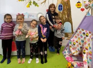 Херсонці заснували в Нововоронцовці артпростір