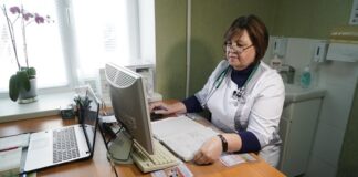 Виїхала з окупації та знайшла роботу на Харківщині: історія медикині з Херсонщини