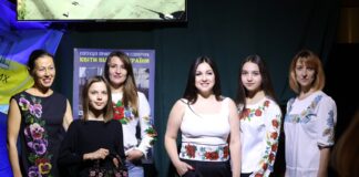 У Херсоні в укритті провели модний показ