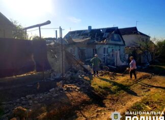 Шість поранених, пошкоджені авто та будинки: наслідки ворожих обстрілів Херсонщини за минулу добу