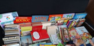 Кочубеївська громада отримала книги від Хмельницької академії