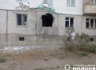 Вісім поранених та зруйнована інфраструктура: наслідки ворожих обстрілів Херсонщини минулої доби
