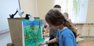 Переселенка з Херсонщини заснувала анімаційну студію в Козятині