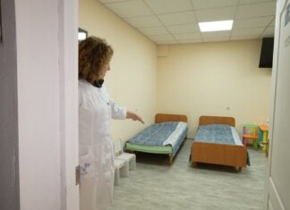 Як у Херсоні працюють лікарні в укриттях