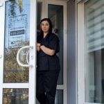 Переселенка з Херсонщини відкрила студію краси в Житомирі