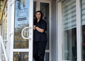 Переселенка з Херсонщини відкрила студію краси в Житомирі