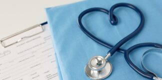 Три лікарні Херсонщини укомплектують обладнанням для надання первинної медичної допомоги