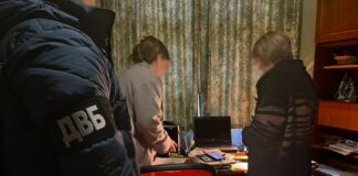 “Паспортистку” з Херсонщини, яка допомагала окупантам, затримали на Черкащині