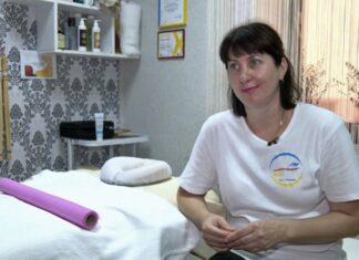 З економістки — в масажистки: переселенка з Херсонщини опанувала на Волині нову професію