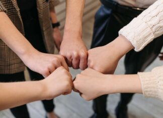 Херсонську молодь запрошують долучитись до програми соціо-емоційної підтримки