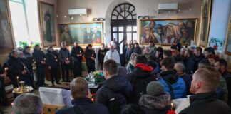 У Херсоні в останню путь провели вбитого росіянами волонтера Павла Матвійця