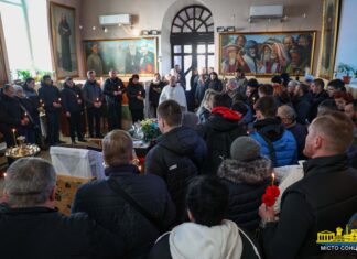 У Херсоні в останню путь провели вбитого росіянами волонтера Павла Матвійця