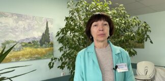 Начальник Херсонської МВА Роман Мрочко заявив, що з Аллою Малицькою “можуть подовжити трудові відносини”