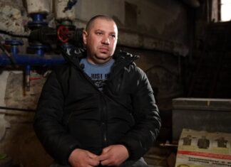 “Спочатку били автоматом, потім ногами”. Історія херсонця про російський полон та життя в окупації