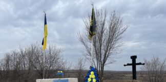 У Нововоронцовській громаді відкрили меморіал загиблим на блокпості військовим