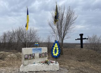 У Нововоронцовській громаді відкрили меморіал загиблим на блокпості військовим