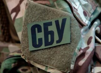 СБУ повідомила про підозру ще трьом російським військовим, які катували цивільних під час окупації Херсона