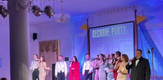 Херсонський театр святкував початок весни у двох містах