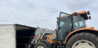 Нововоронцовська громада отримала трактор і обладнання від партнерів із Нідерландів
