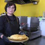 Переселенка зі Скадовська відкрила на Житомирщині сімейний магазин-кафе