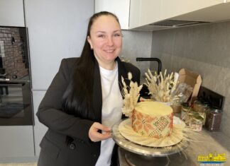 Олена Рустамова з Чорнобаївки створила торт на честь рідного села