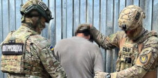 СБУ затримала чоловіка, який наводив російські удари на Херсон